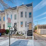Luxury H St Private Apartment