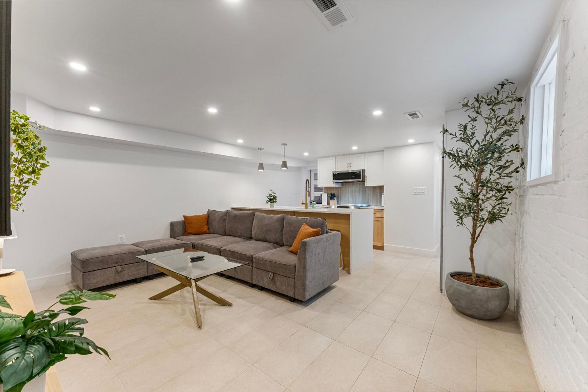 Apartment Luxury H St Private